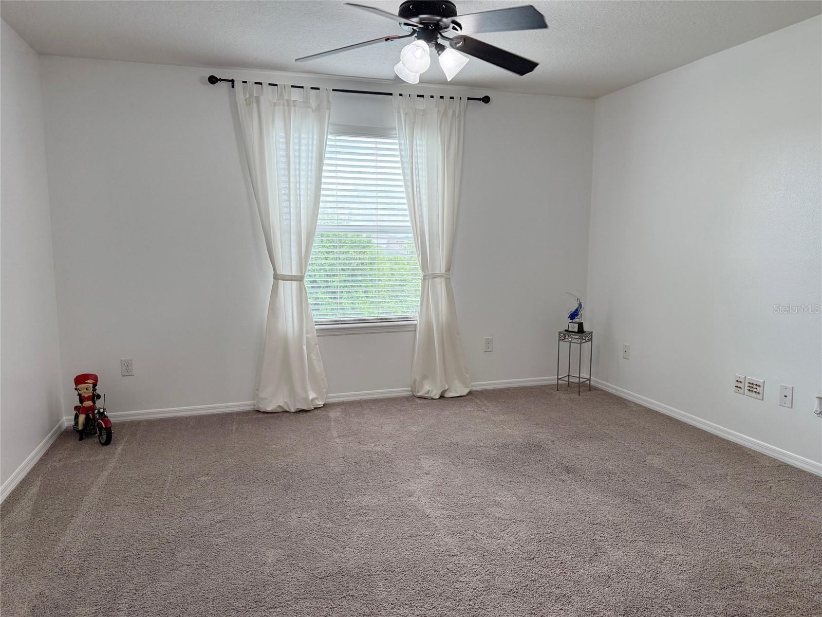 12236 Fairlawn Dr Property Photo 24