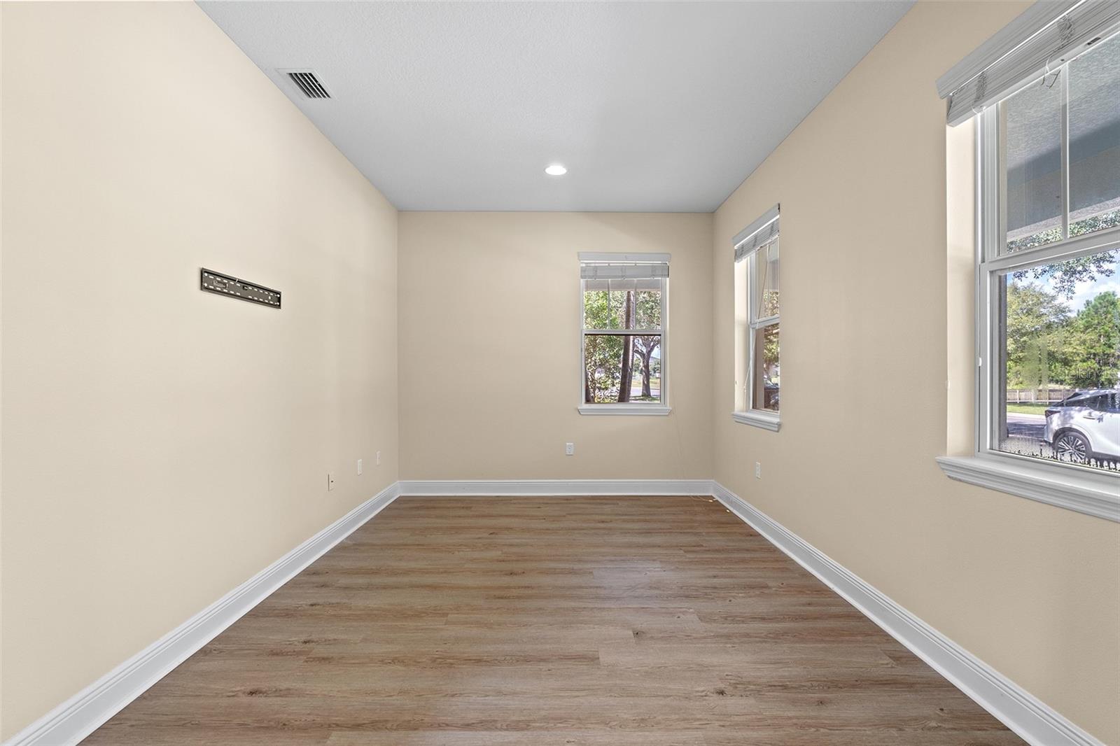 3353 Schoolhouse Rd Property Photo 5
