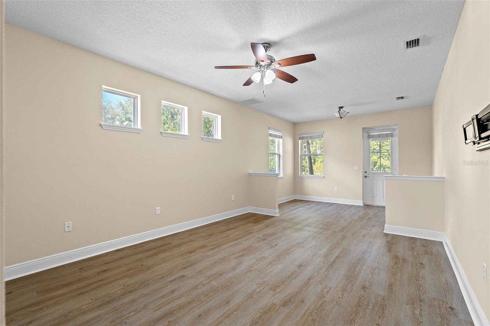3353 Schoolhouse Rd Property Photo 17