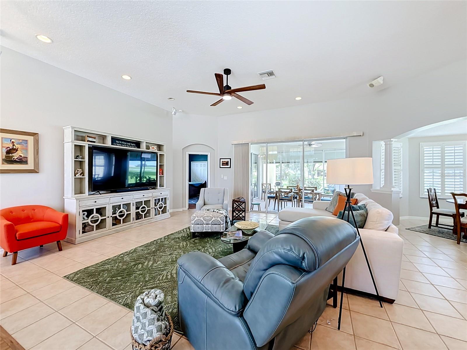 5693 Gulf Stream Street Property Photo 10