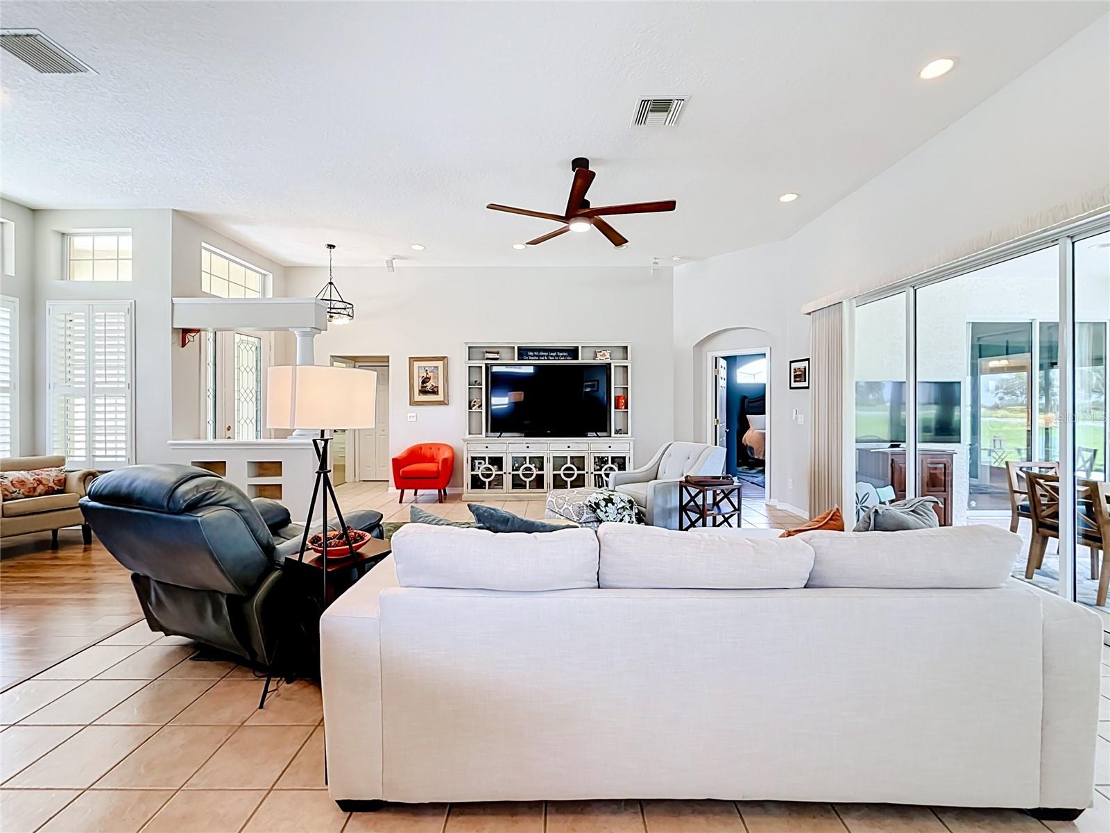 5693 Gulf Stream Street Property Photo 11