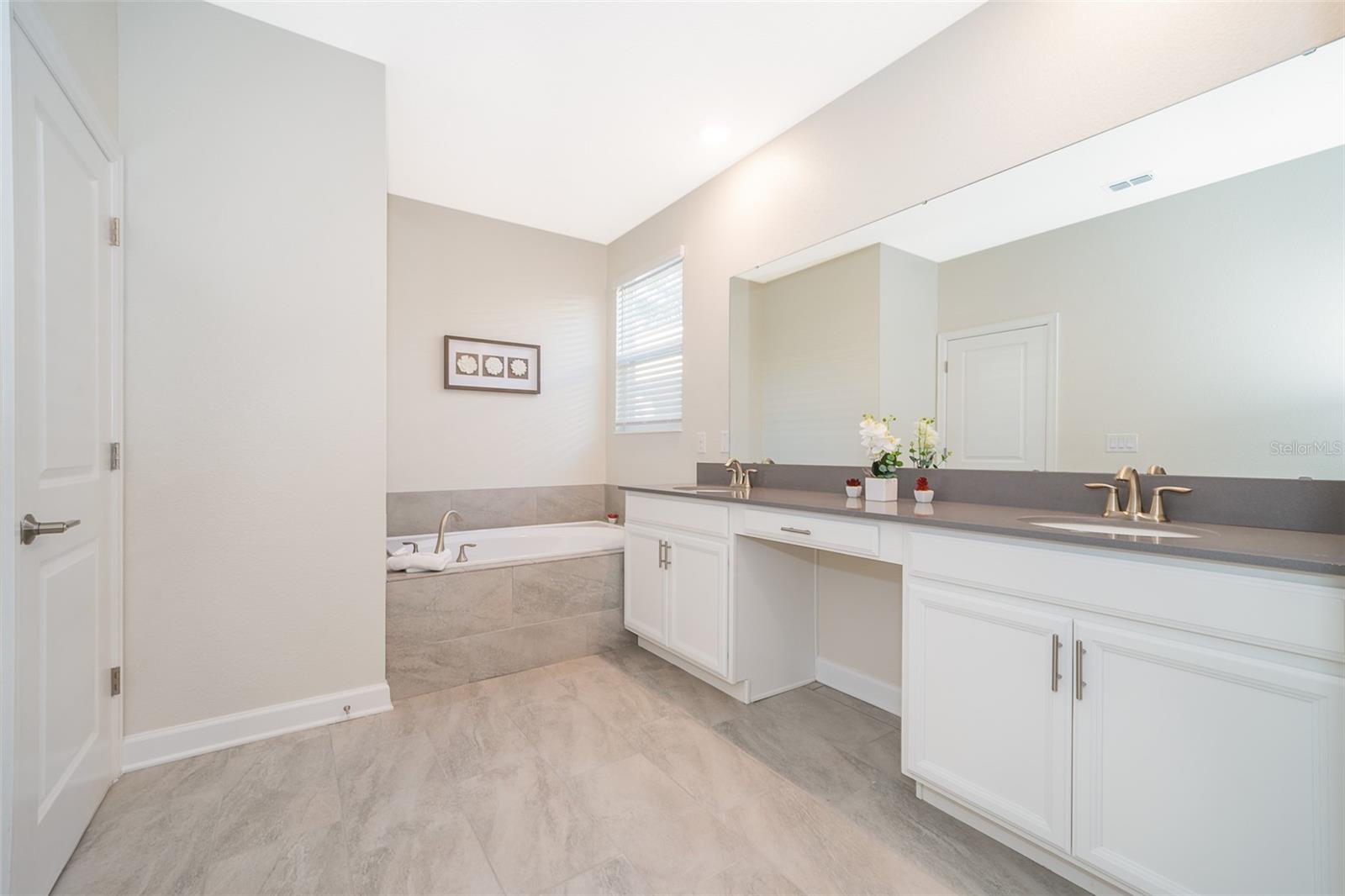 2741 Bookmark Dr Property Photo 23