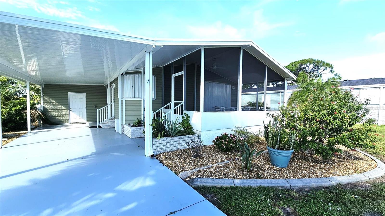 9122 Kestral Cir Property Photo 2