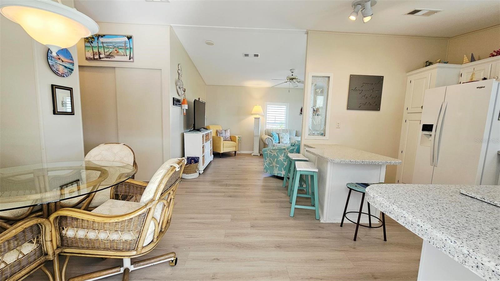 9122 Kestral Cir Property Photo 4