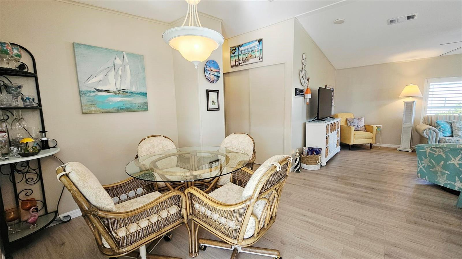 9122 Kestral Cir Property Photo 5