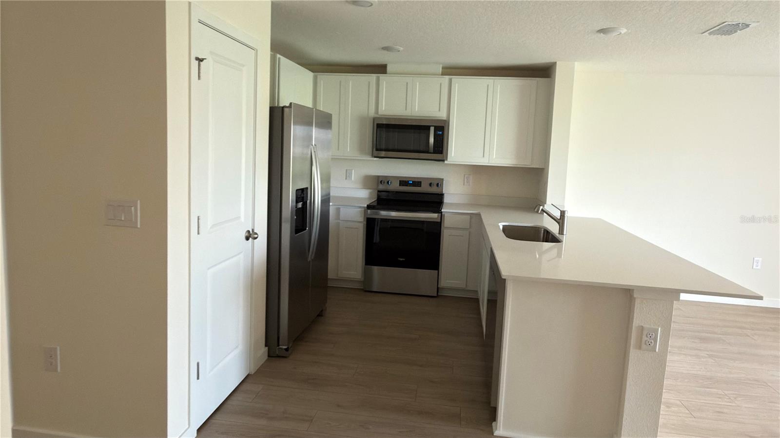 725 Preston Cove Dr Property Photo 2