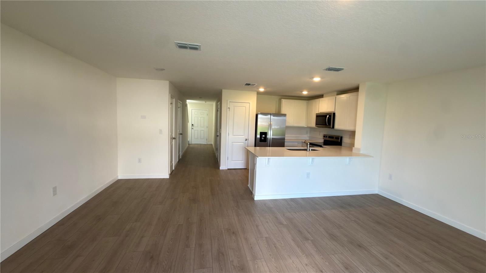 725 Preston Cove Dr Property Photo 6