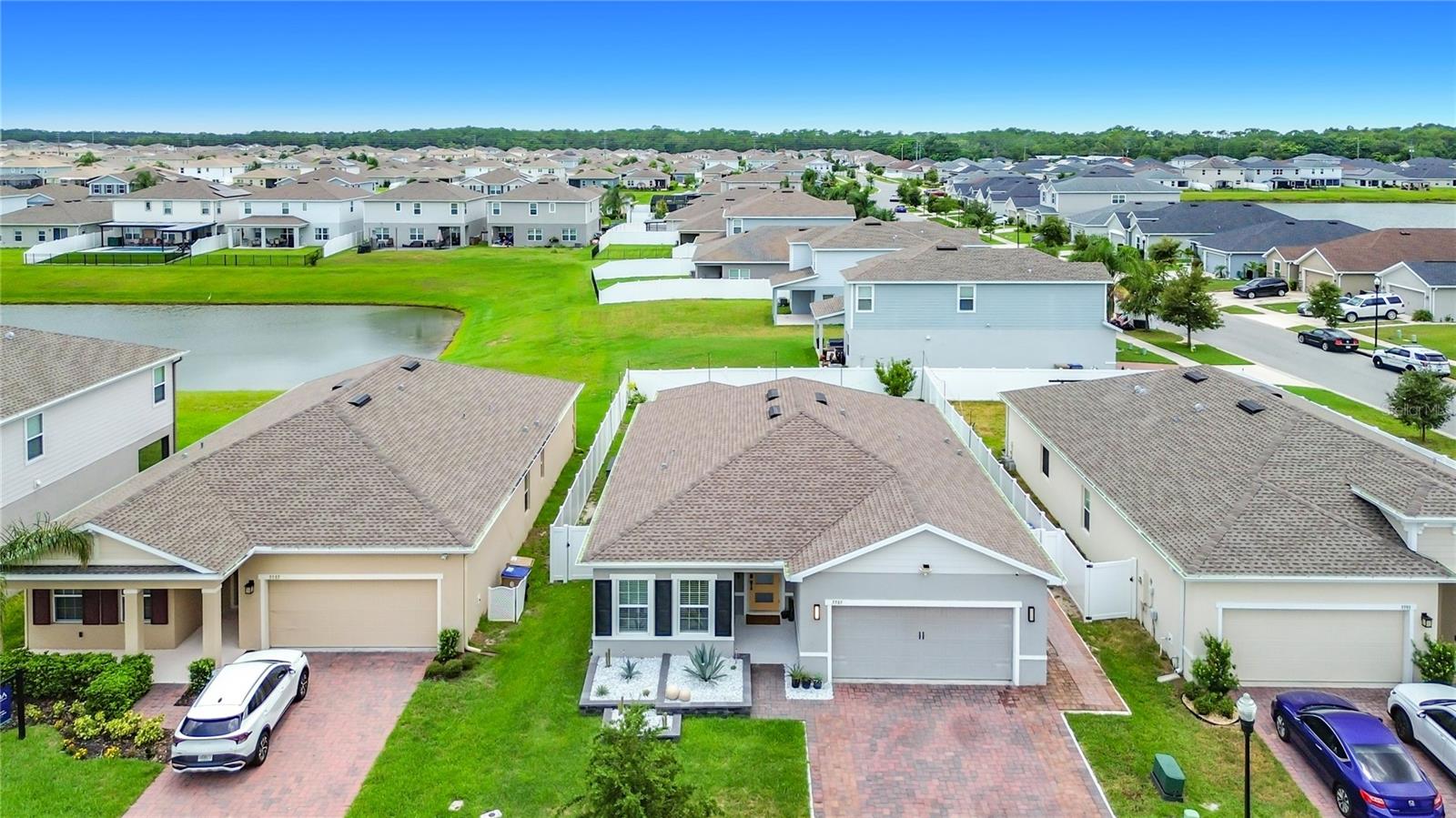 5589 VIGO LOOP Property Photo 1