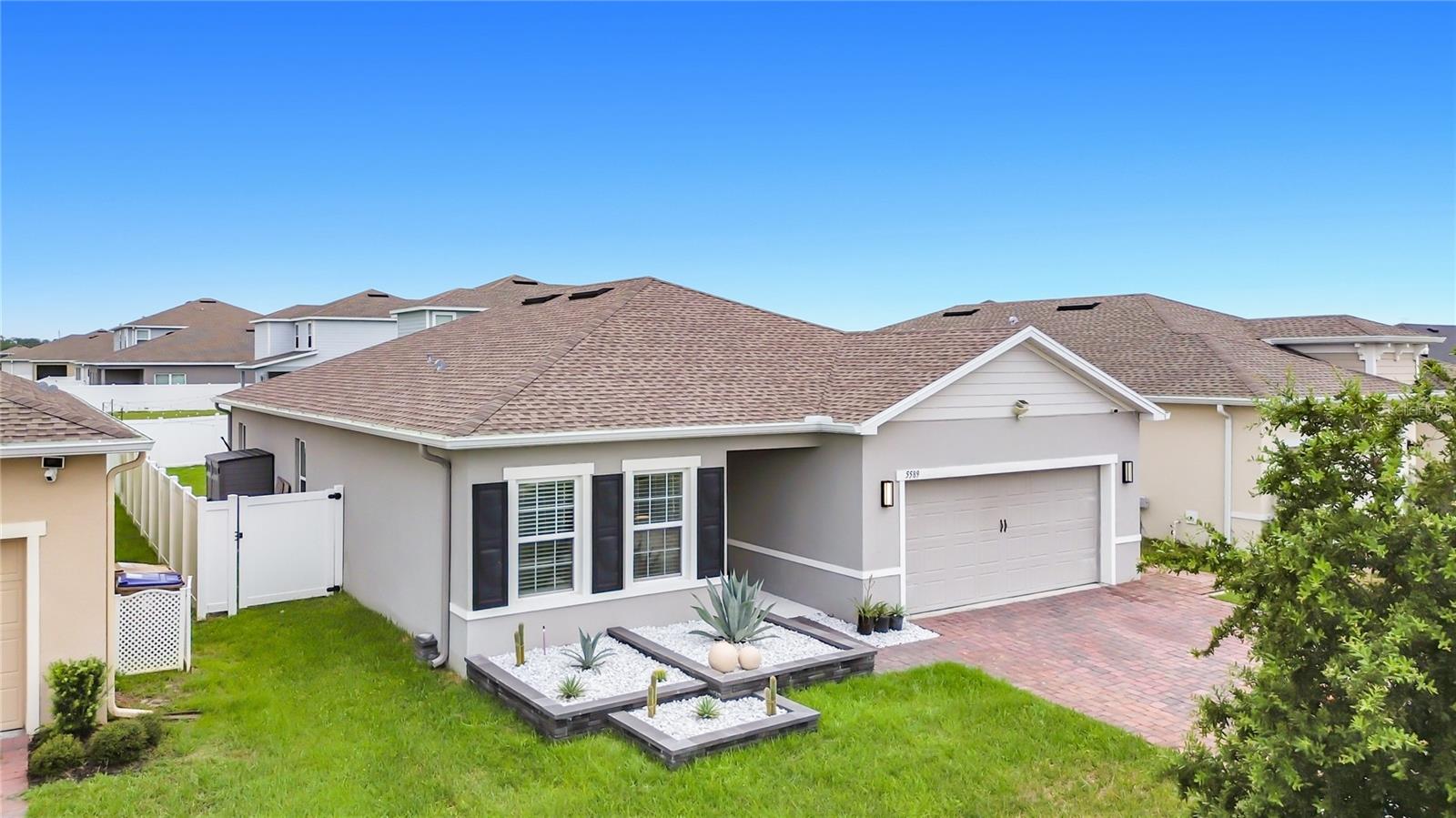 5589 Vigo Loop Property Photo 3