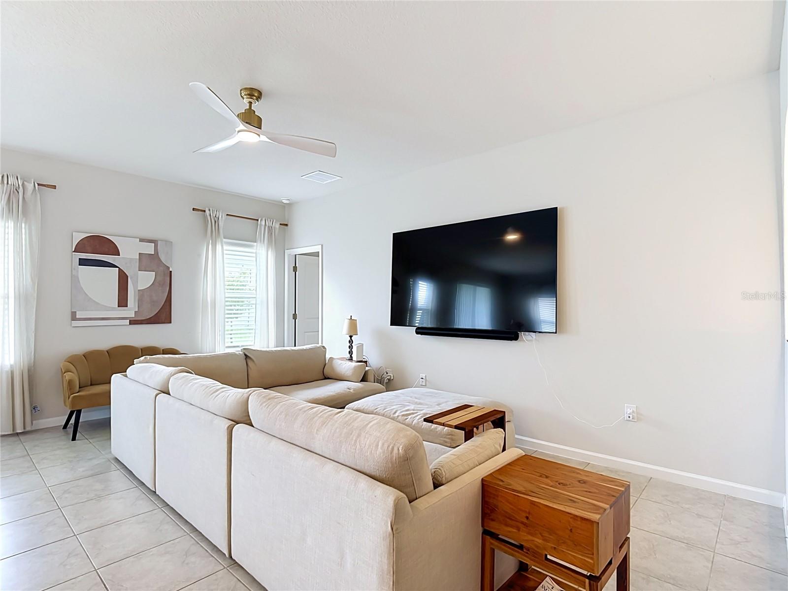 5589 Vigo Loop Property Photo 6
