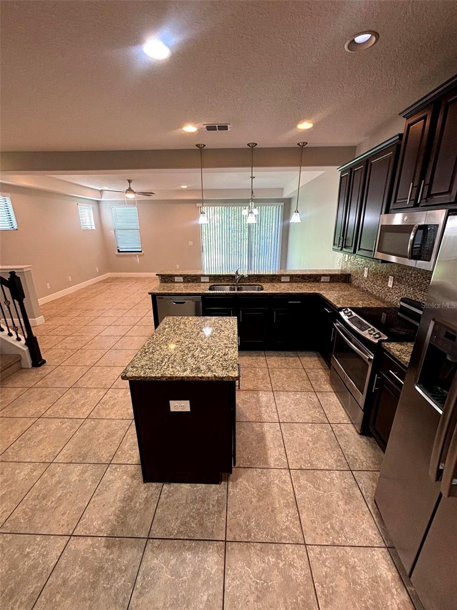 8171 Roseville Blvd Property Photo 13