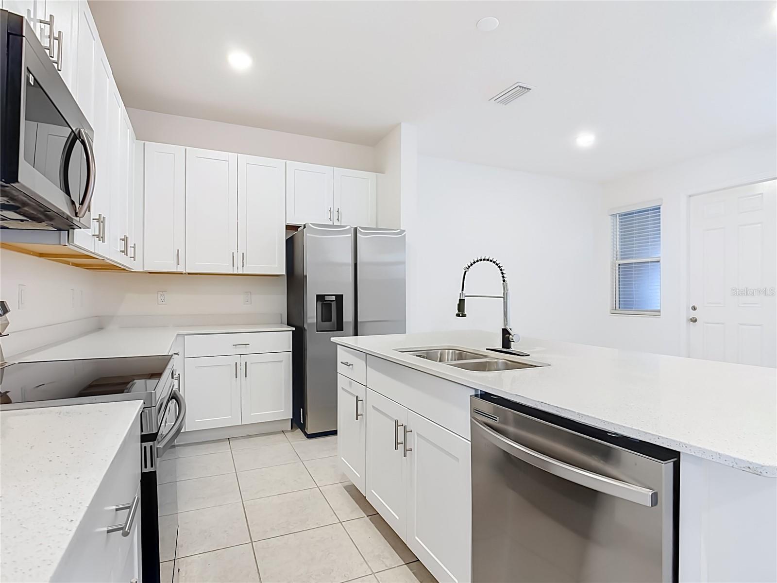 1232 Stockwell Ave Property Photo 8