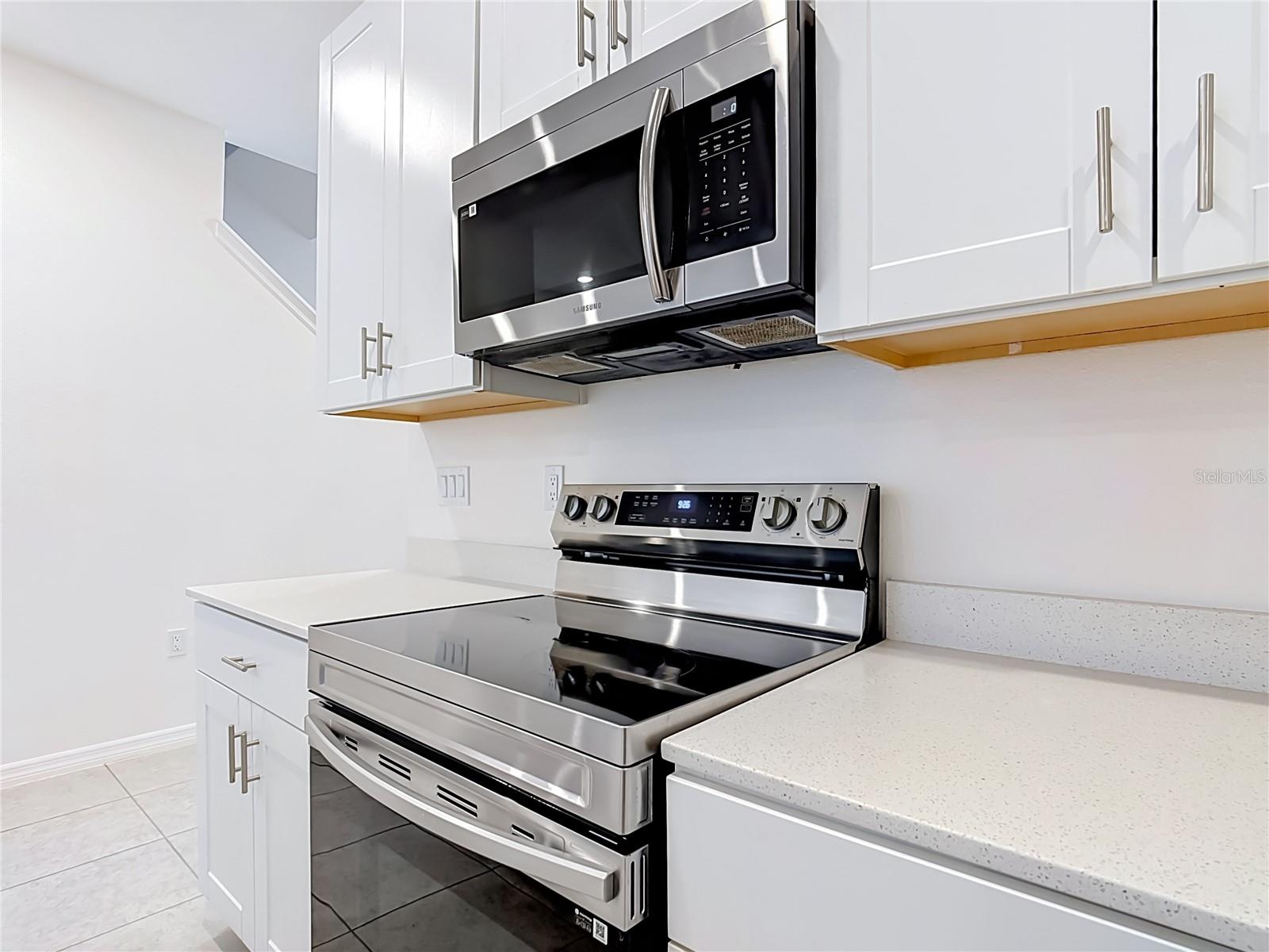 1232 Stockwell Ave Property Photo 9