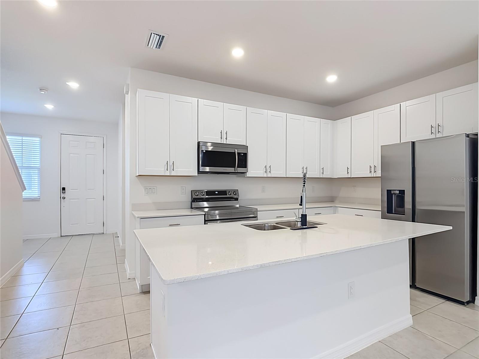 1232 Stockwell Ave Property Photo 11
