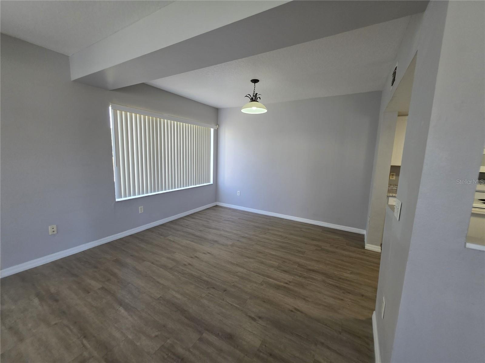 937 Washington Palm Loop Property Photo 4