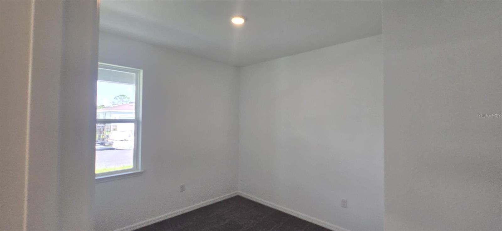 1828 Shadow Box Bnd Property Photo 3