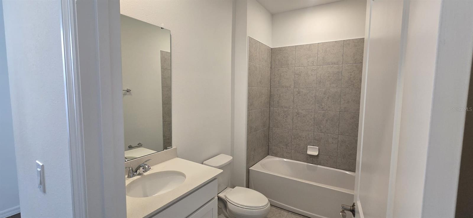 1828 Shadow Box Bnd Property Photo 5