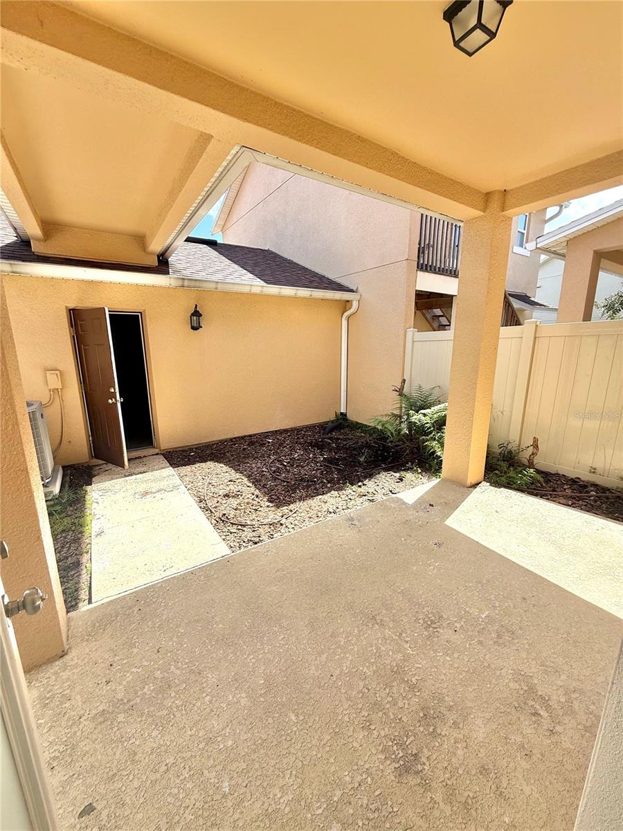 8615 Via Trieste Dr Property Photo 22