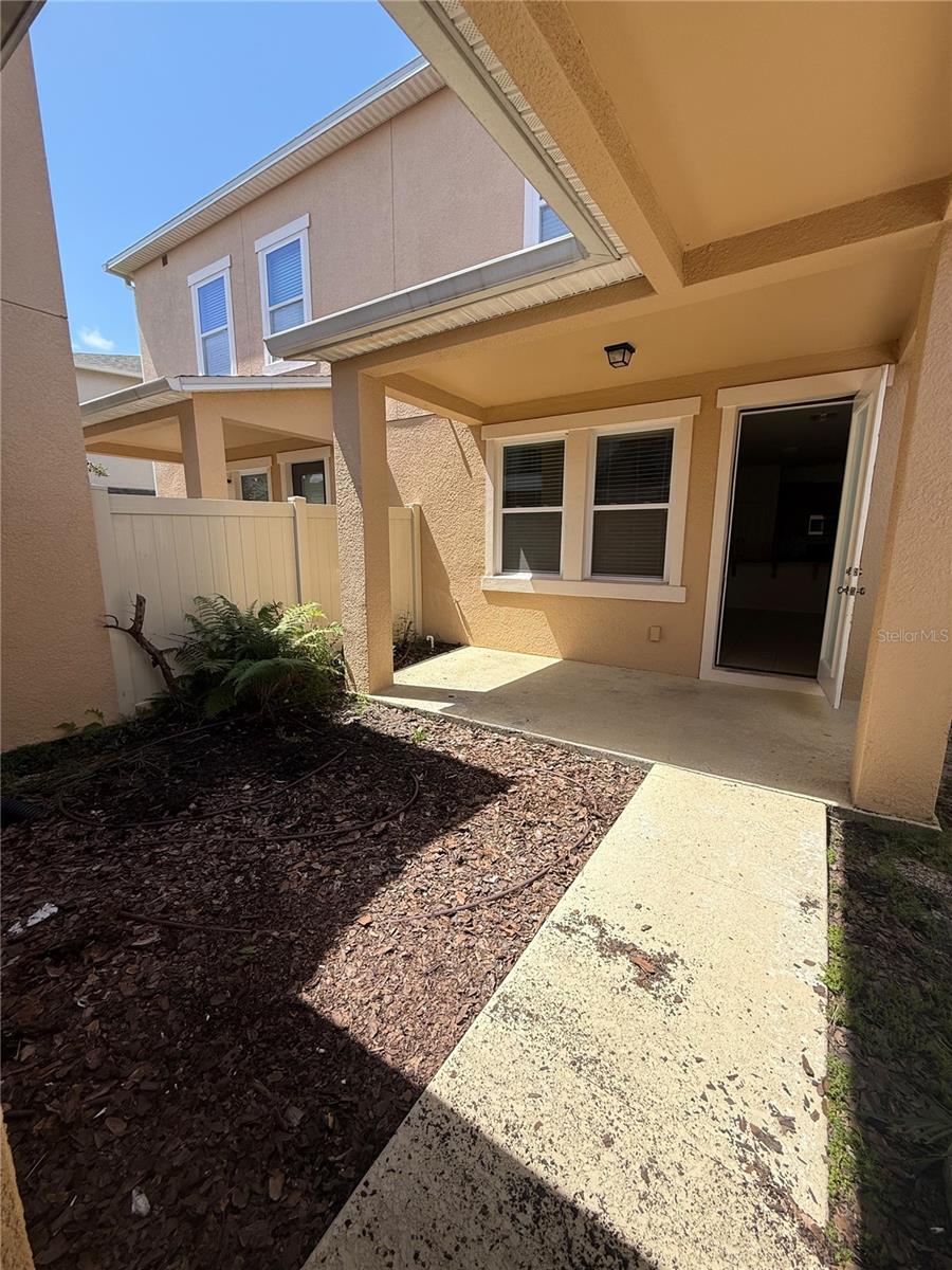8615 Via Trieste Dr Property Photo 24