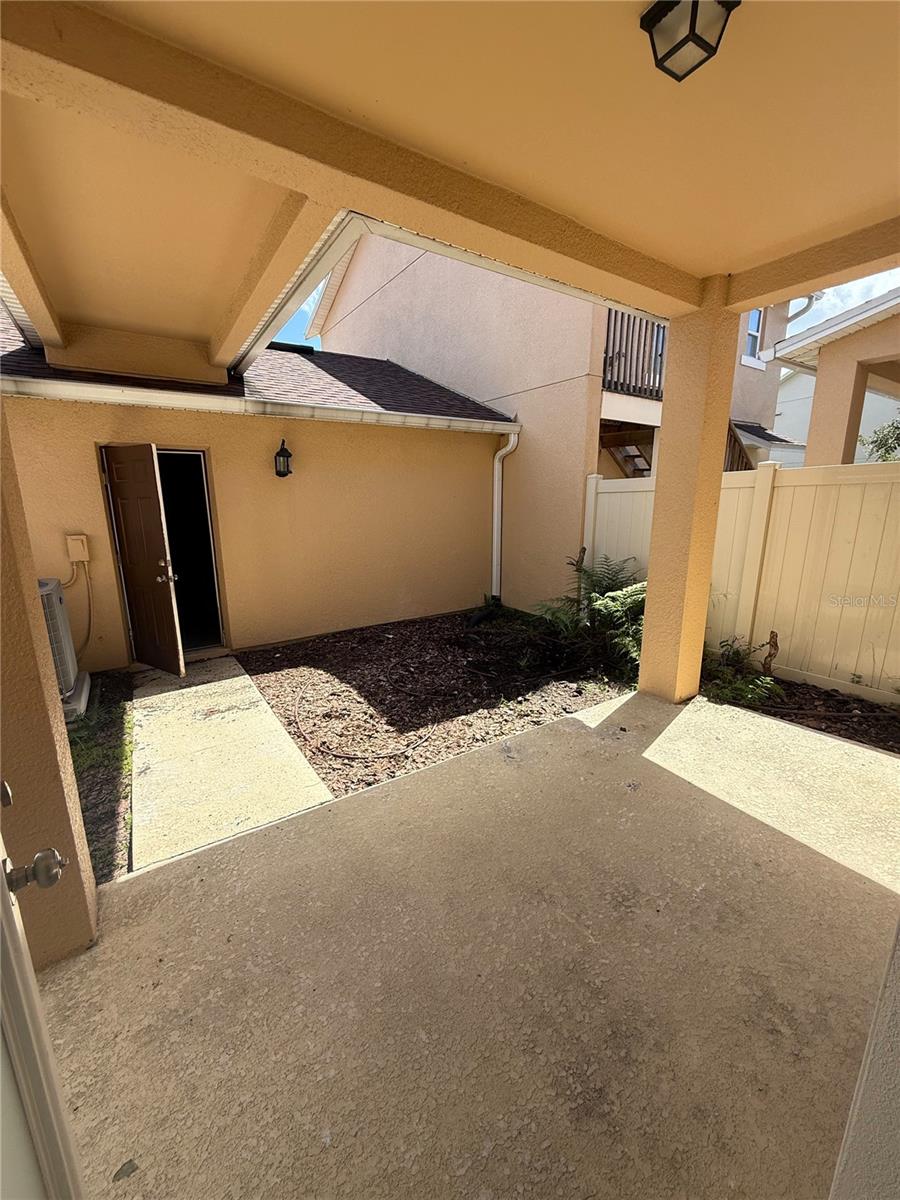 8615 Via Trieste Dr Property Photo 27
