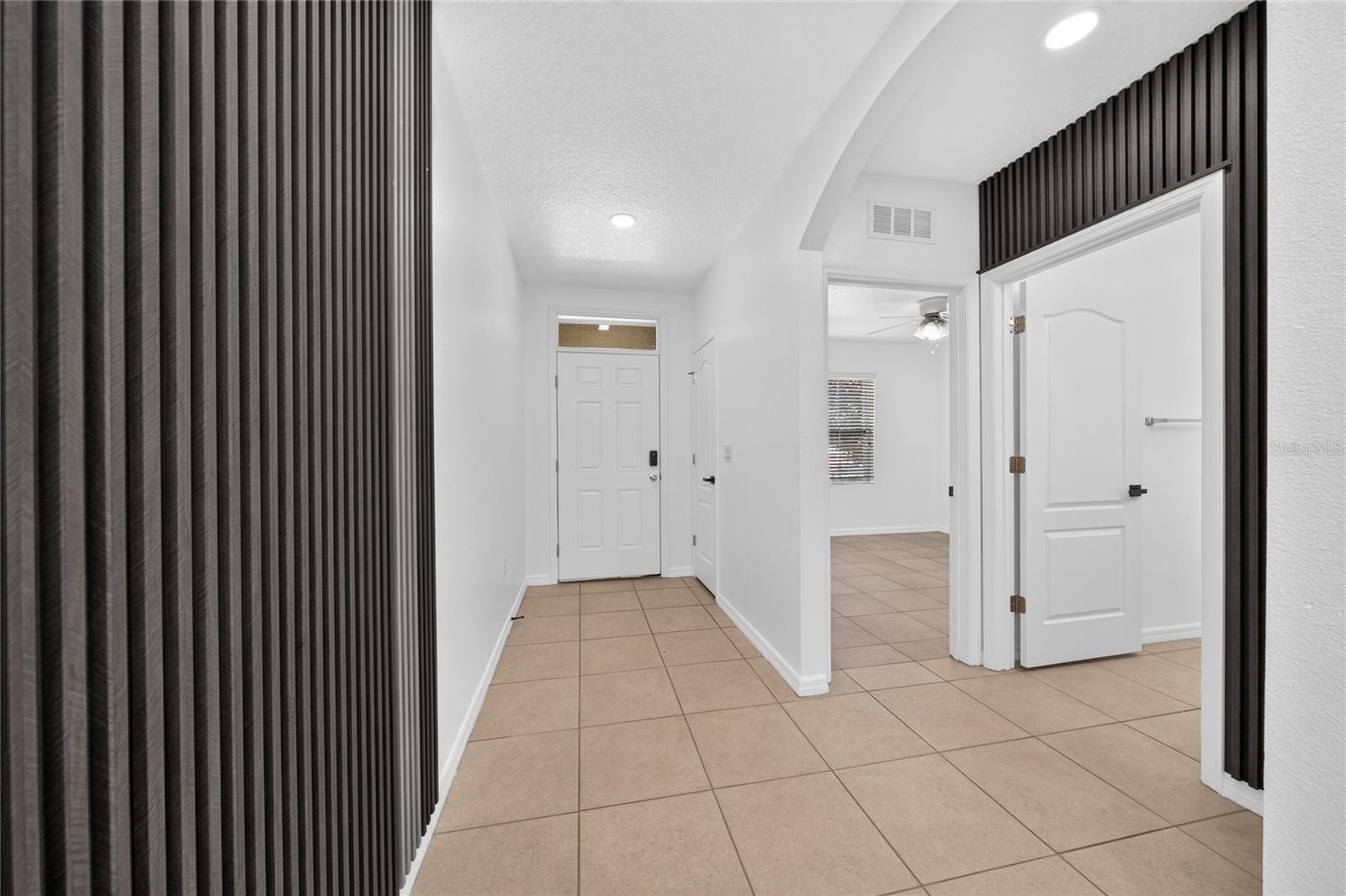238 Minniehaha Cir Property Photo 17