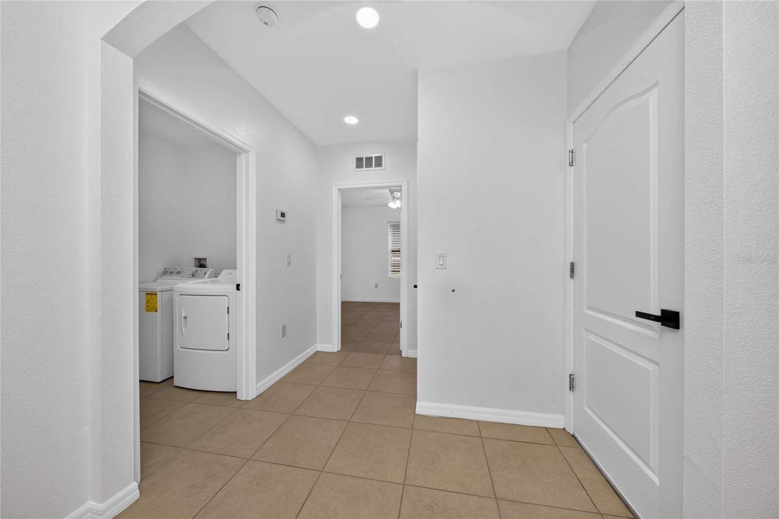 238 Minniehaha Cir Property Photo 23