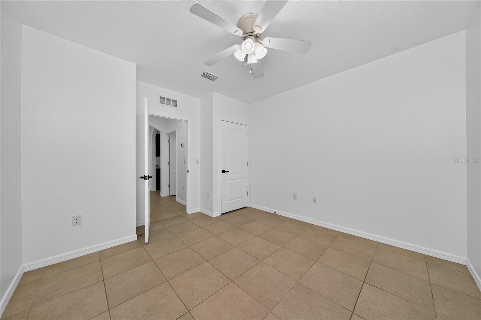 238 Minniehaha Cir Property Photo 26