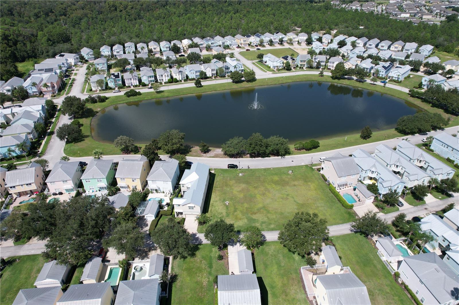 1529 Fairview Cir Property Photo 2