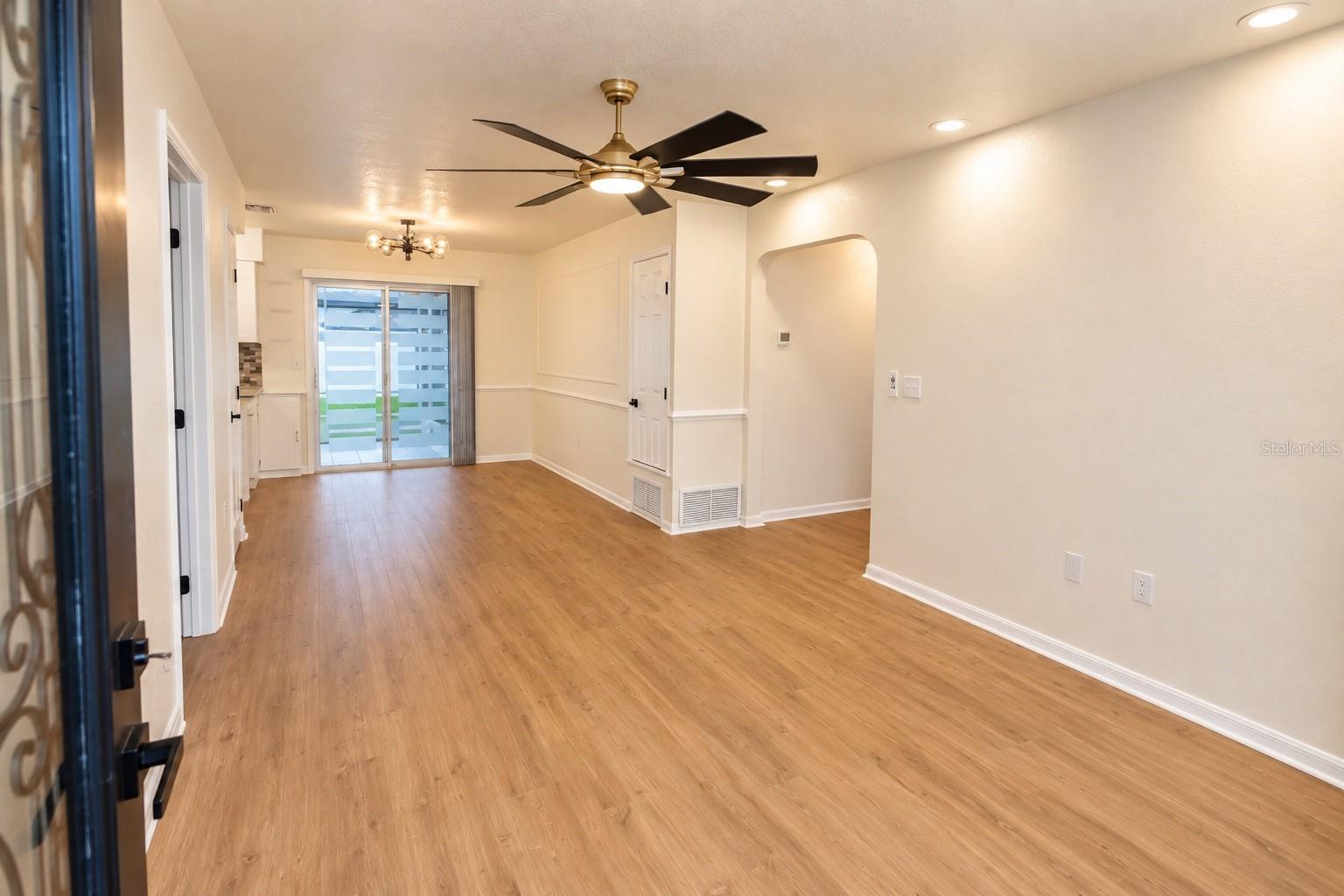 4514 Urban Ct Property Photo 3