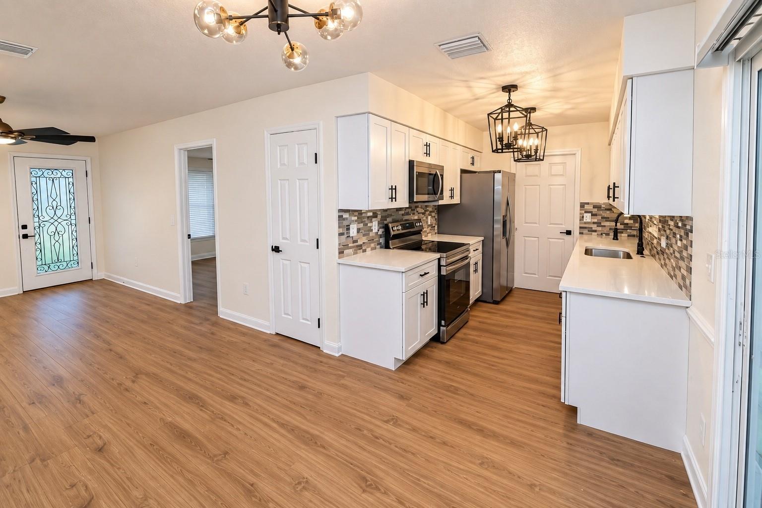 4514 Urban Ct Property Photo 4