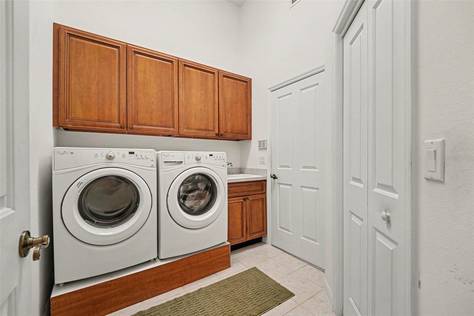 341 Nautica Ct Property Photo 27