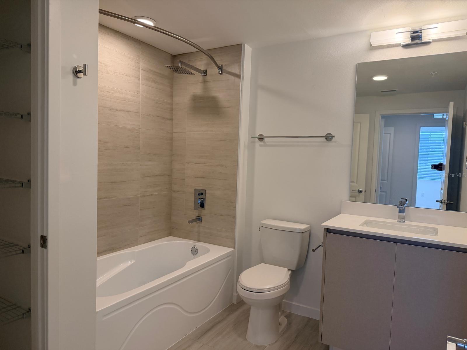 5563 Millenia Park Blvd #313 Property Photo 7