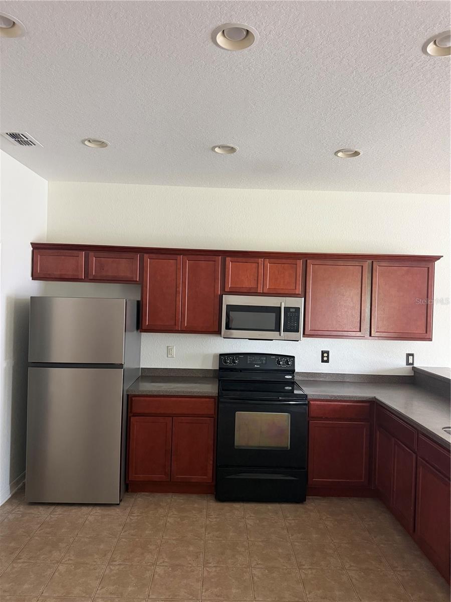 520 Highland Meadows Ave Property Photo 13