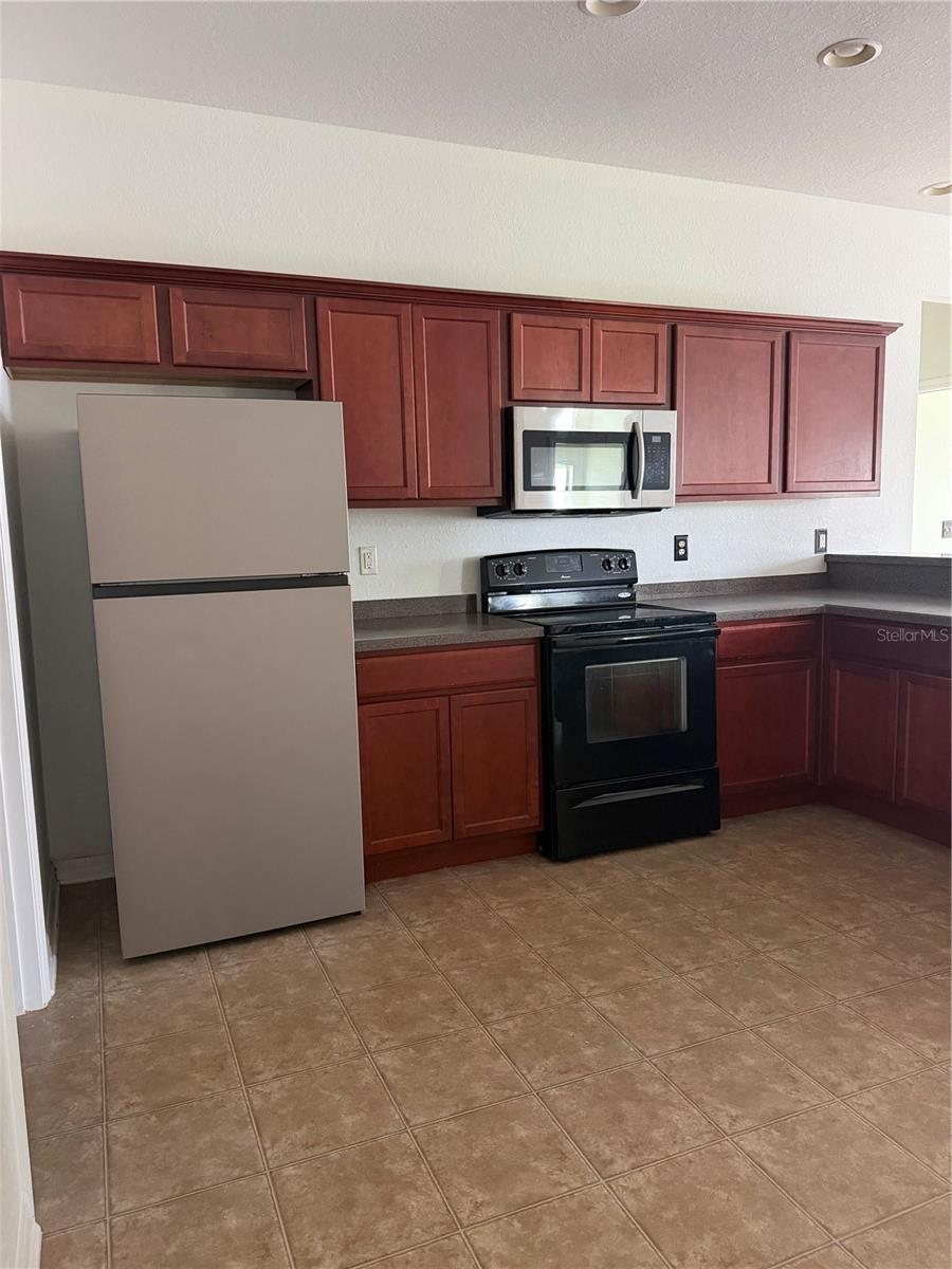 520 Highland Meadows Ave Property Photo 16