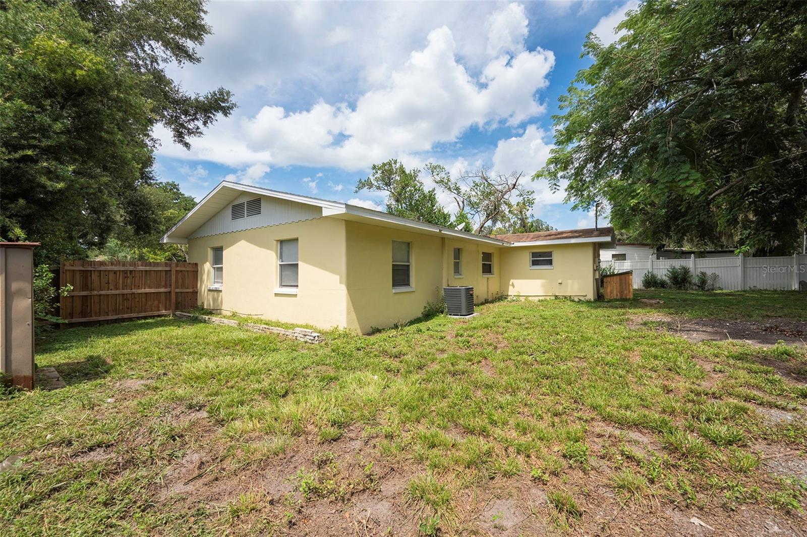 5136 Studio Dr Property Photo 28