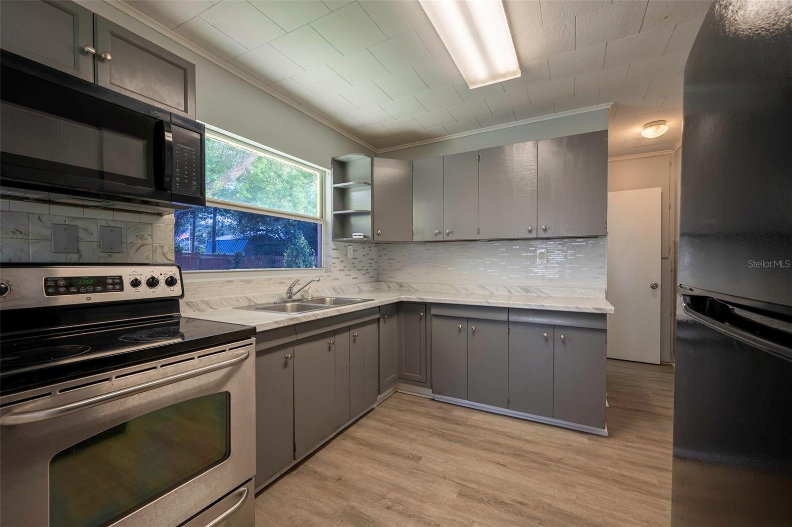 5136 Studio Dr Property Photo 37