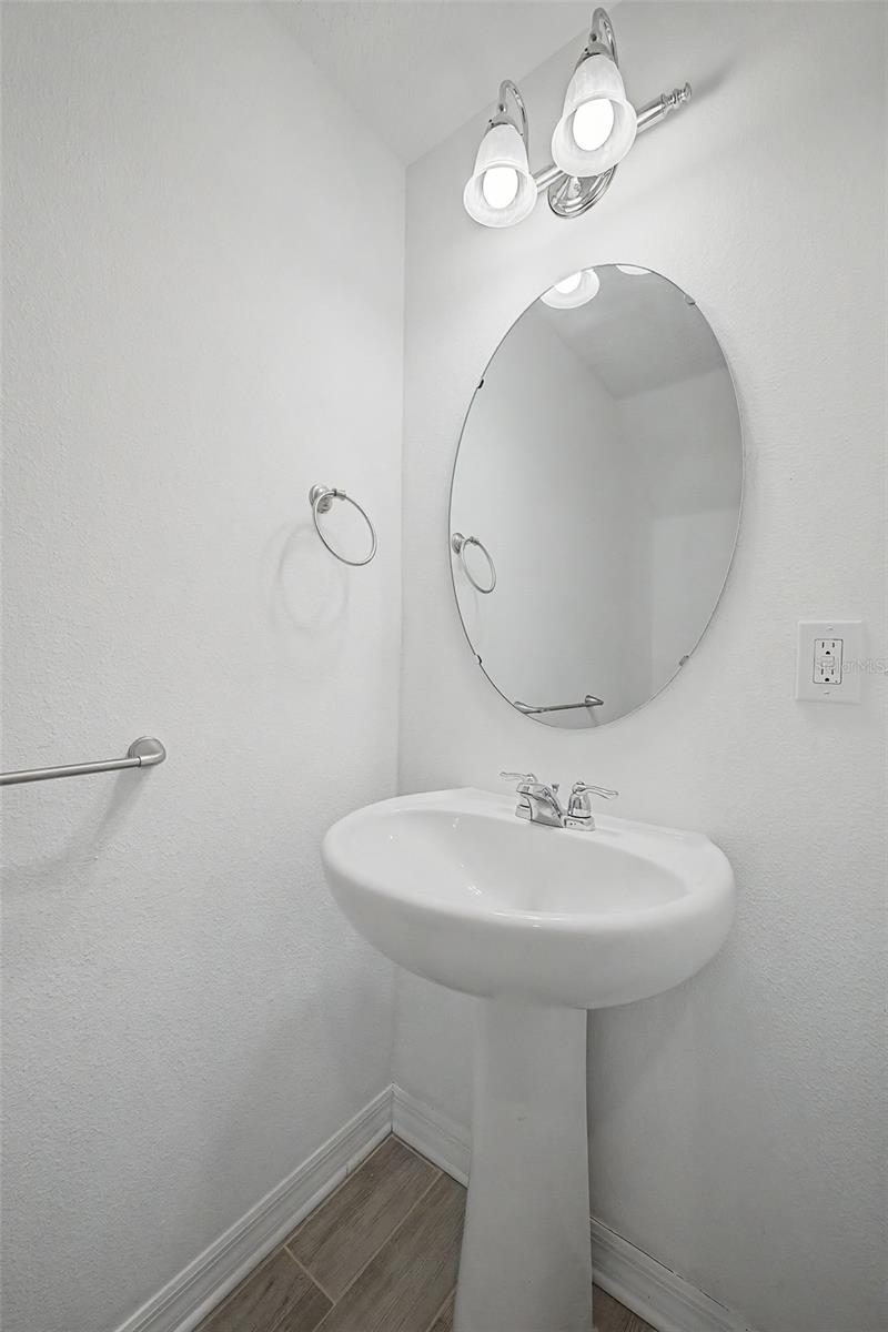 879 Grandin St Property Photo 11