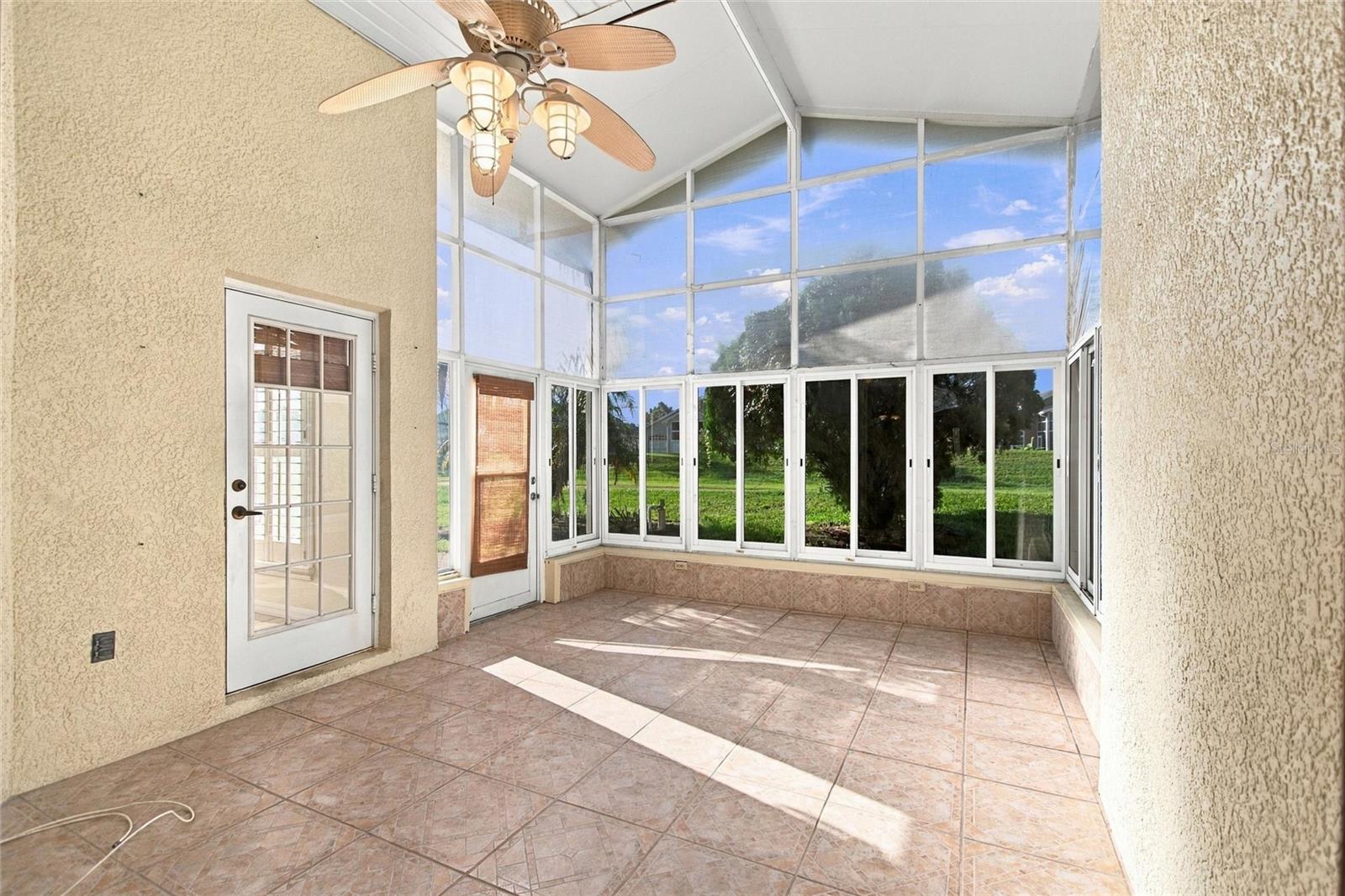409 Royal Palm Dr Property Photo 29