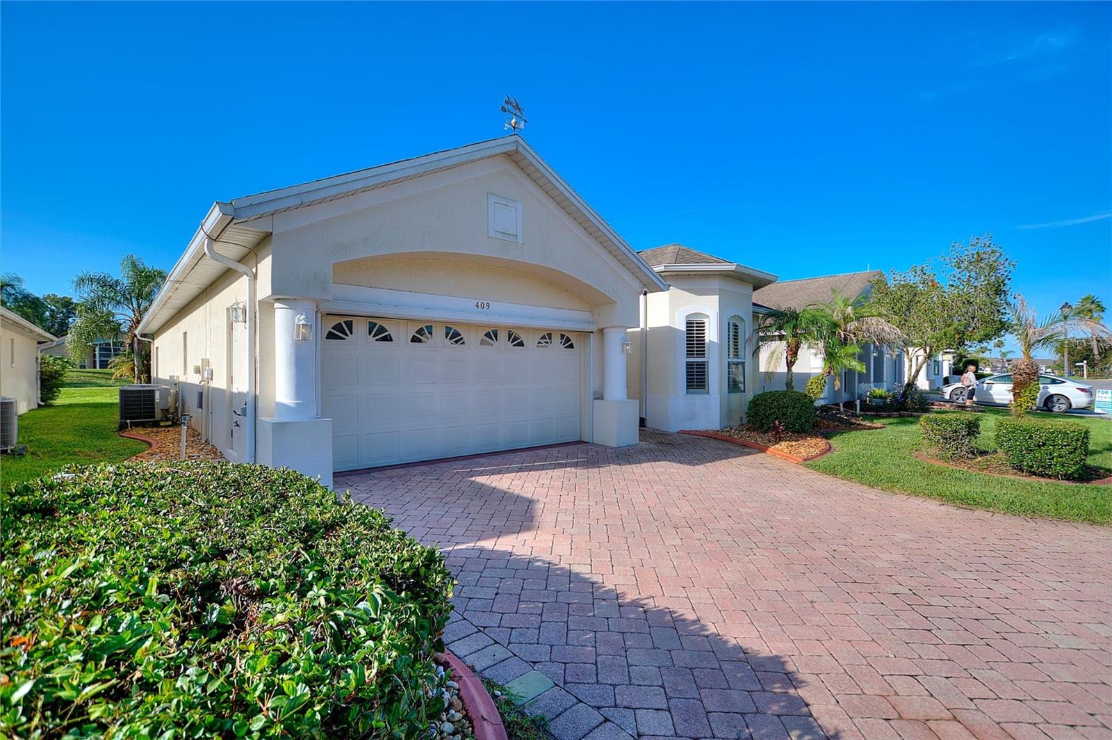 409 Royal Palm Dr Property Photo 38