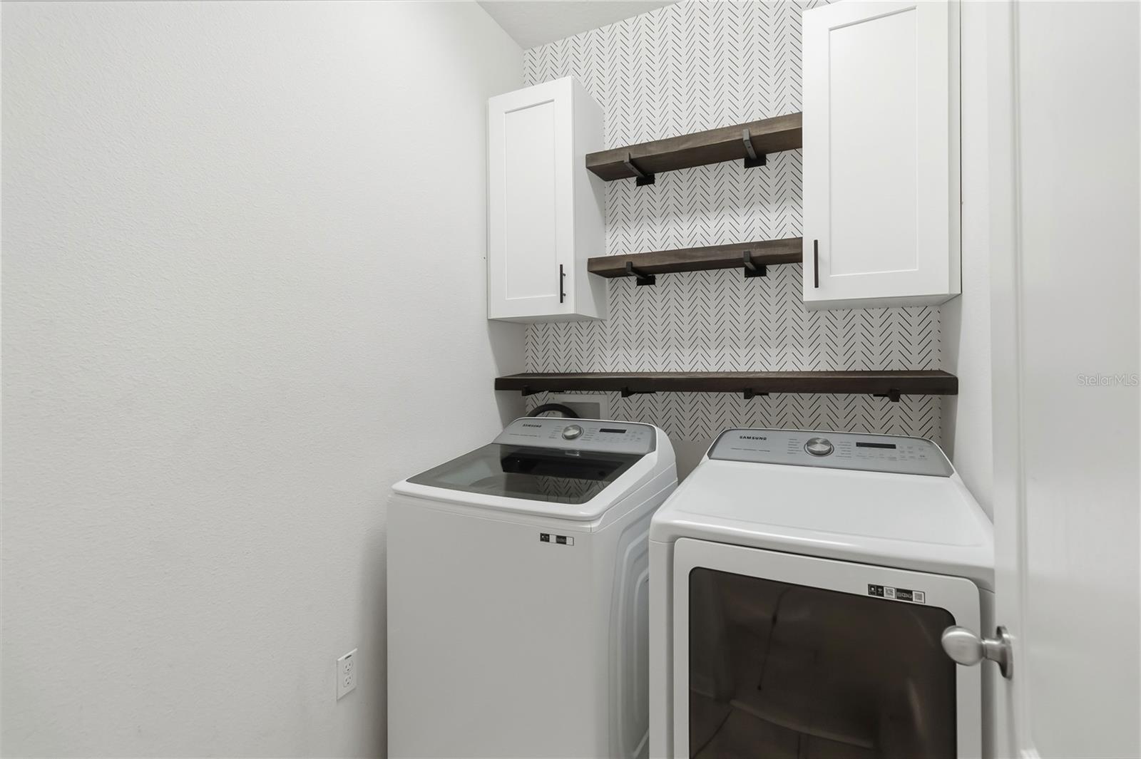 3053 Red Hawk Ln Property Photo 20