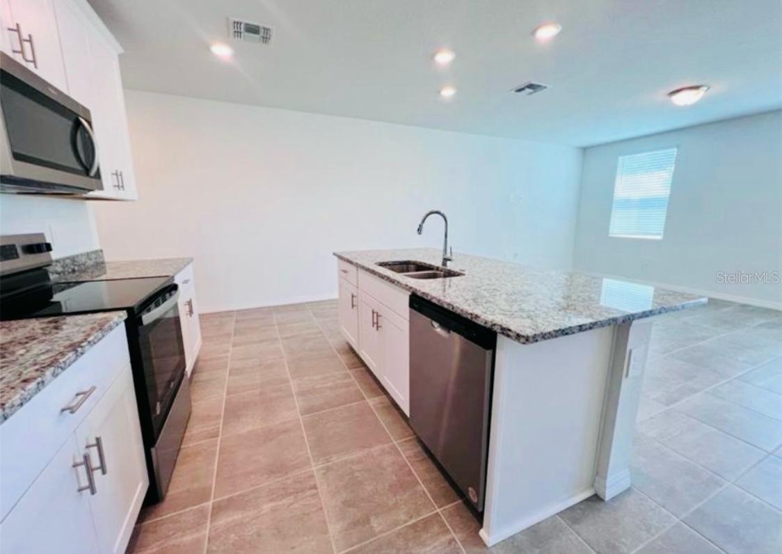 4457 Eagle Trail Bnd Property Photo 4