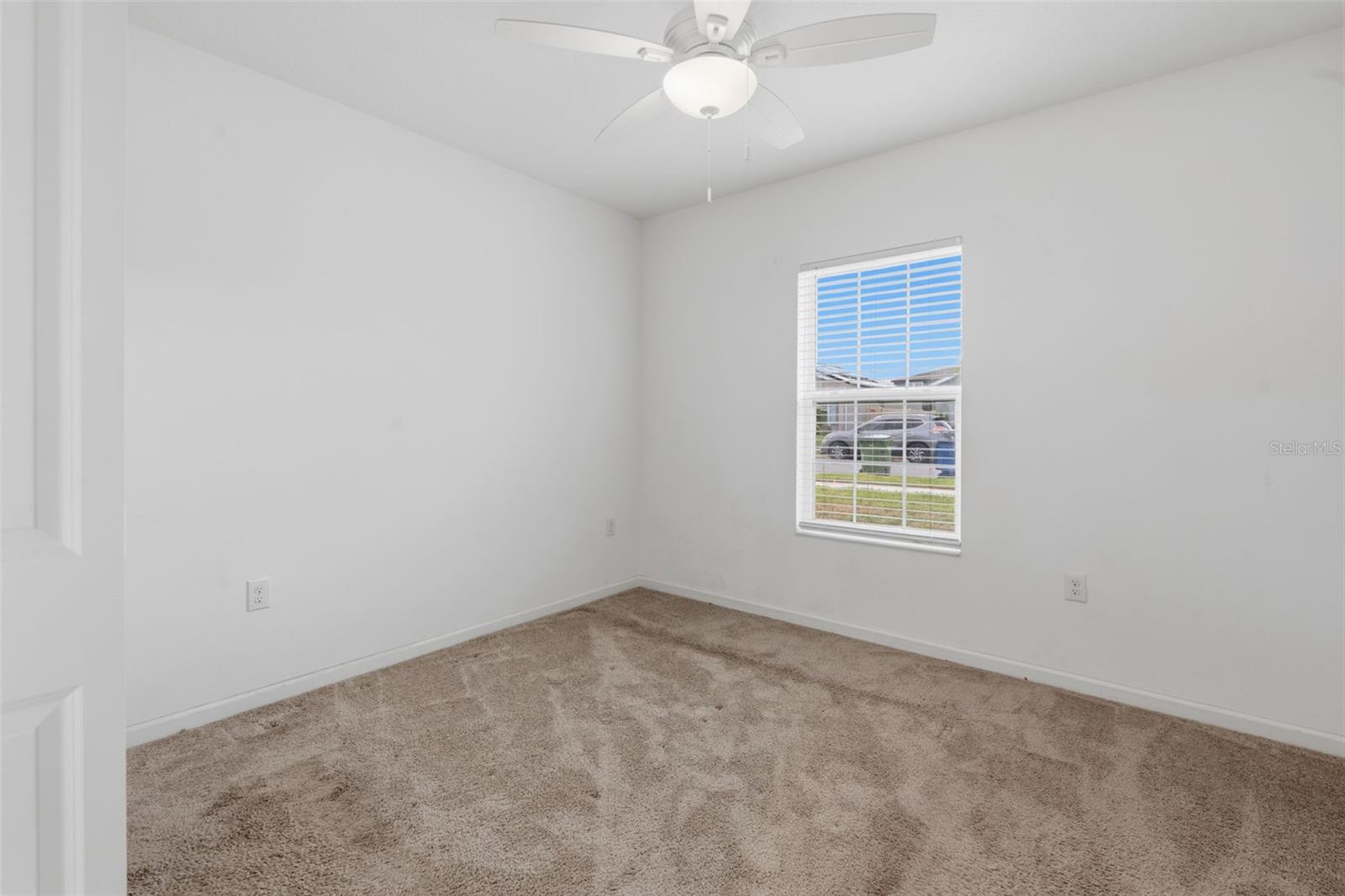 836 Cambridge Dr Property Photo 20