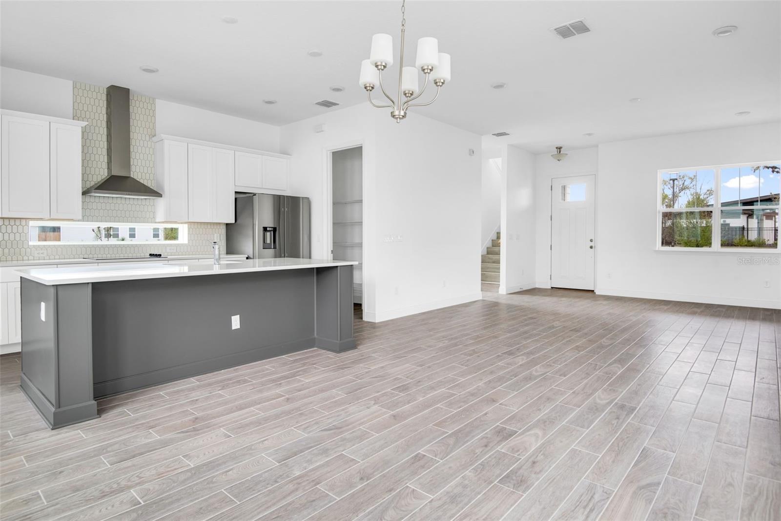6492 Barnstorm Way Property Photo 3
