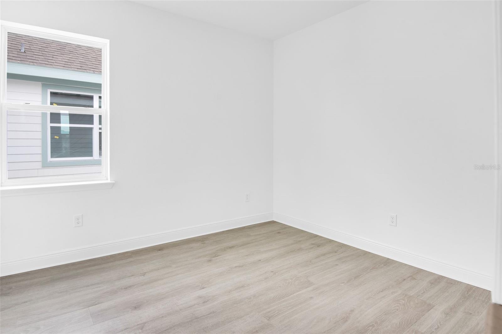 6492 Barnstorm Way Property Photo 13