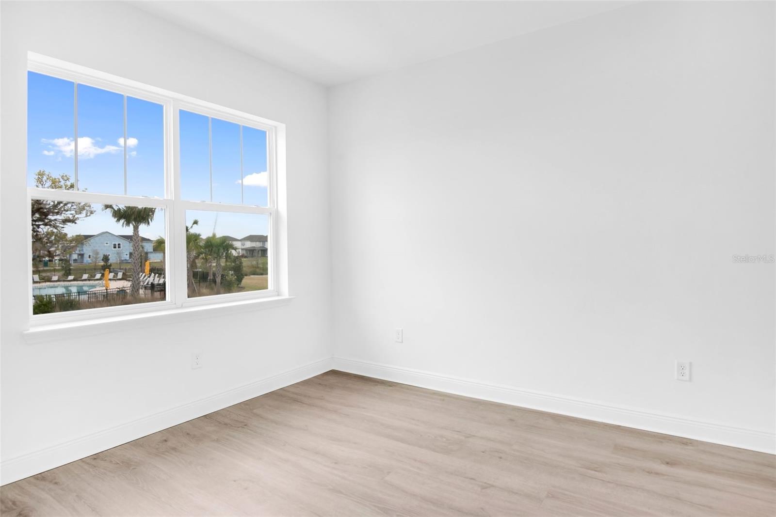 6492 Barnstorm Way Property Photo 16