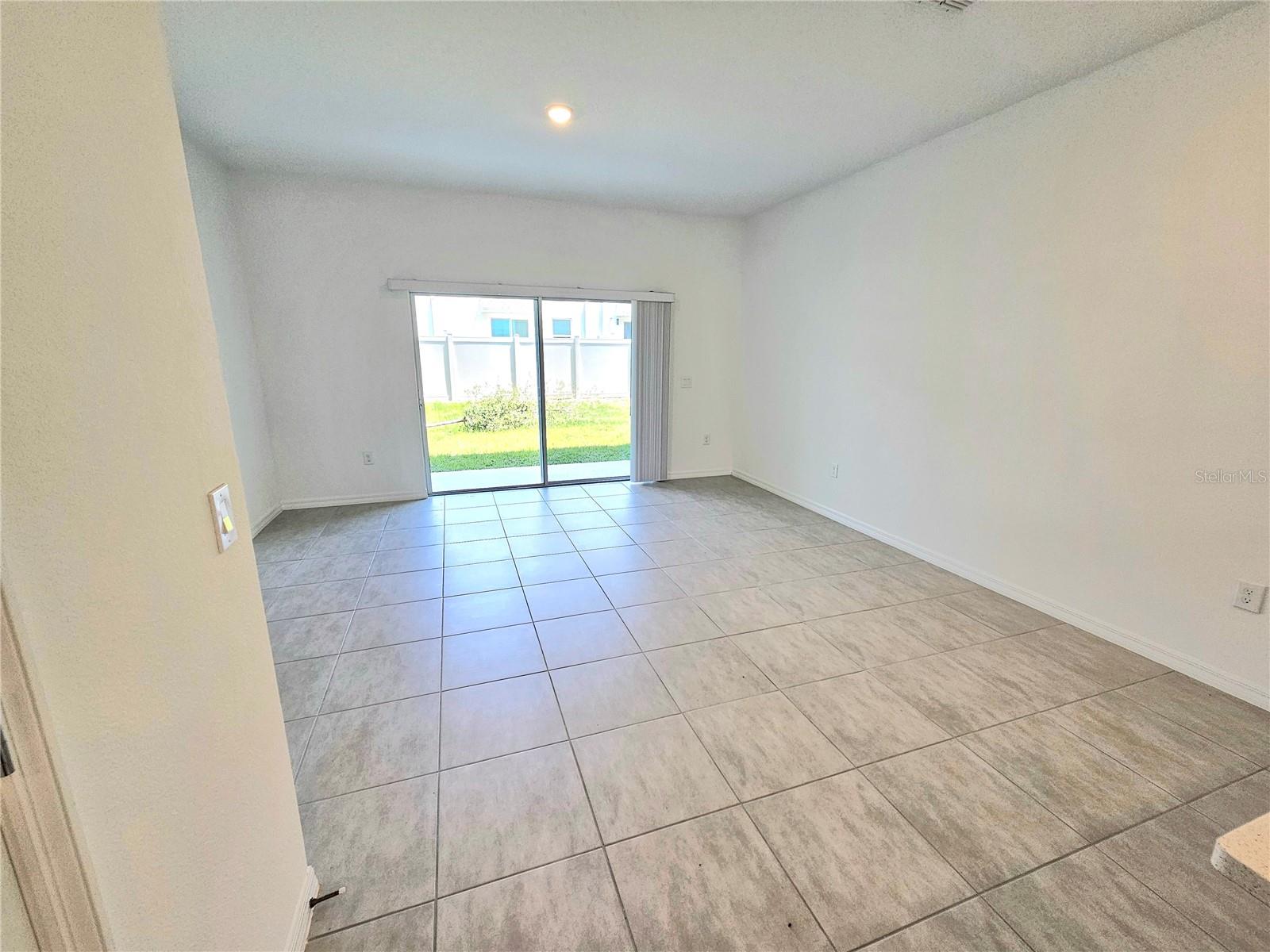 3098 Skyline Loop Property Photo 7