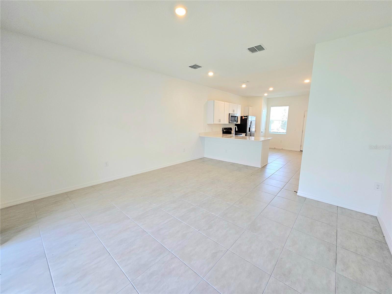3098 Skyline Loop Property Photo 8
