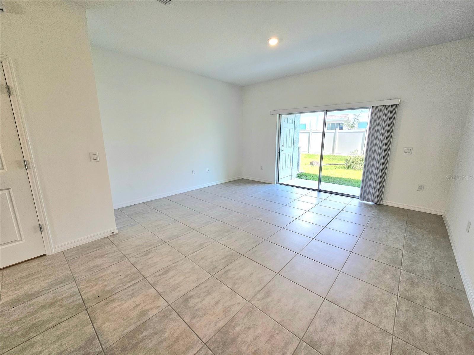 3098 Skyline Loop Property Photo 11
