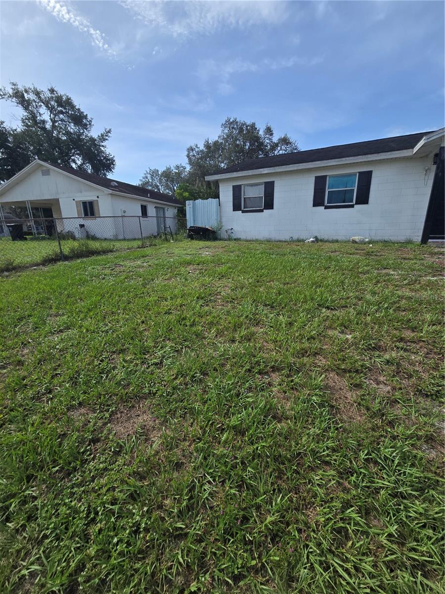 310 Ogden St Property Photo 4