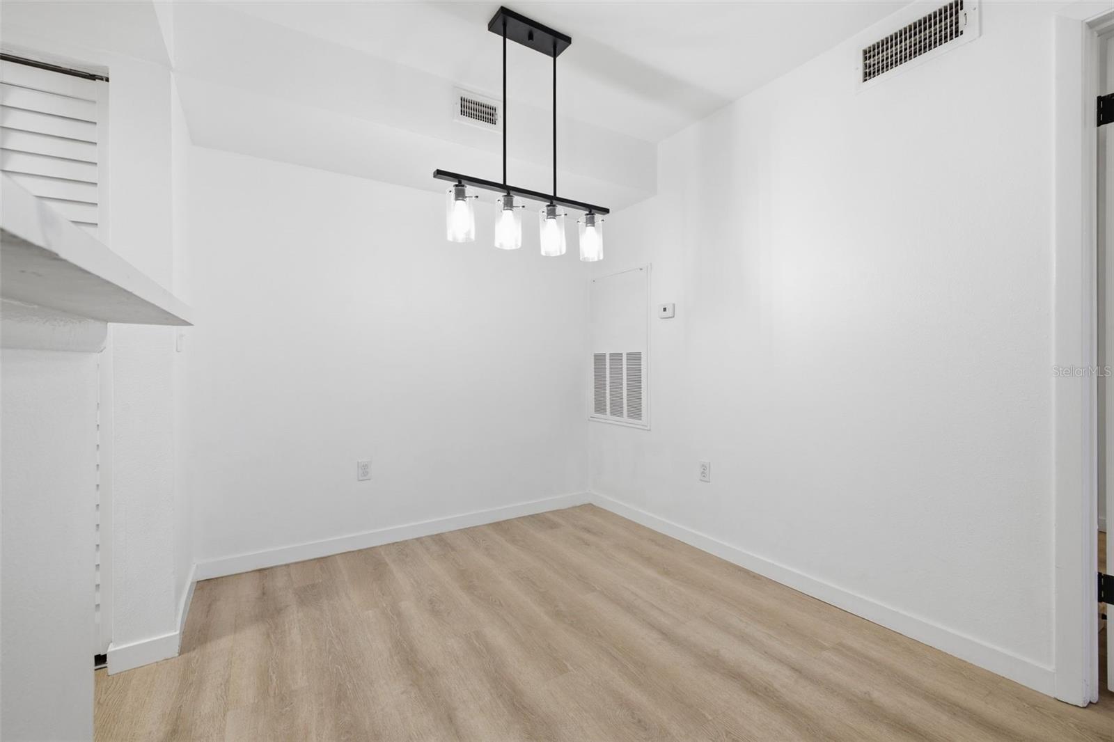 3038 Parkway Blvd #306 Property Photo 9